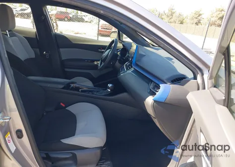 2019 Toyota C-Hr Xle from USA, damaged, VIN JTNKHMBX4K1032641